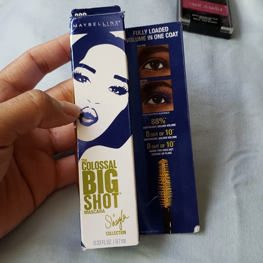 Make up bundle - Picture 3 of 4